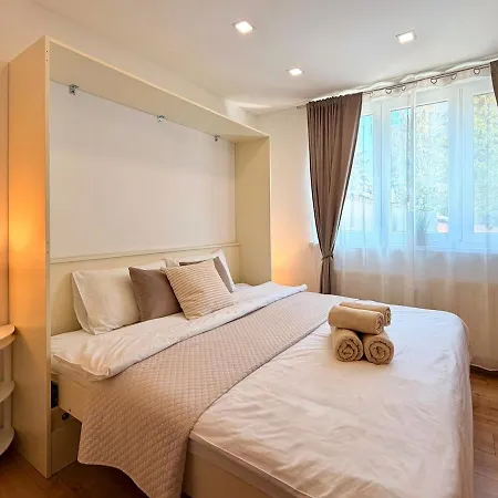 Moderny - Centrum - Klima - Parkovanie Selected Apartmán Nitra